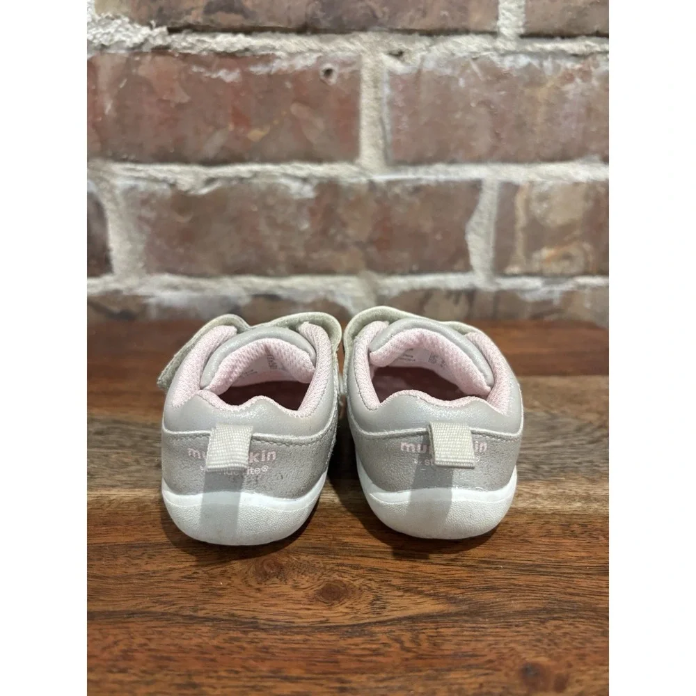 ⁠Stride Rite Miller Shoes Girl Size 3 Beige Pink Metallic Sneakers Toddler